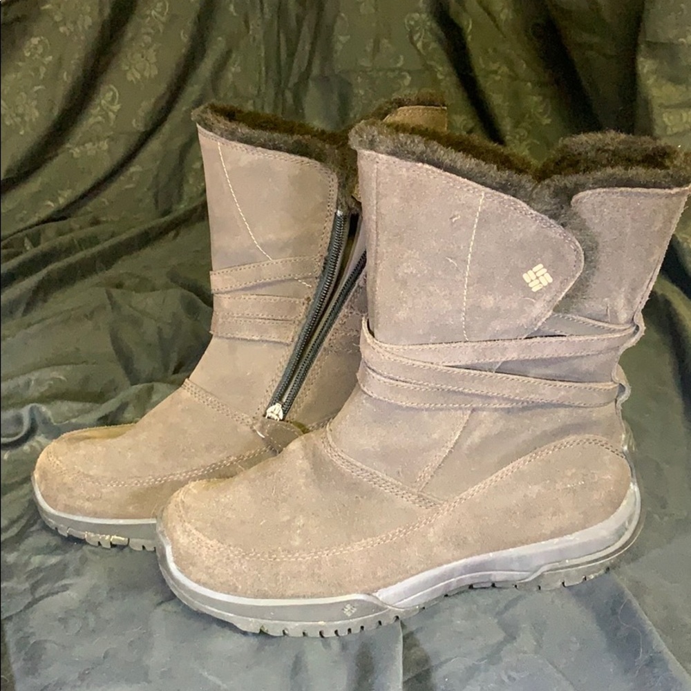 Brown Columbia boots